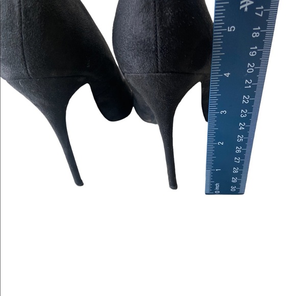 Olivia Black Pump Black heels size 6 - Picture 4 of 9